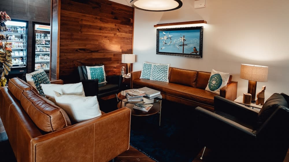 Feather Factory Hotel 4