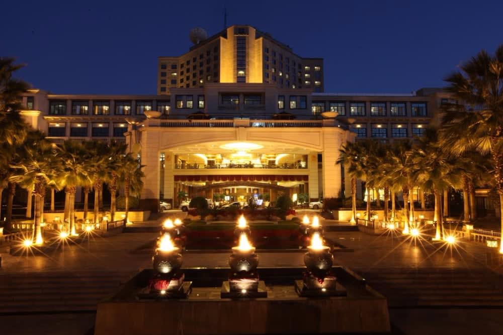 Kunming Green Lake Hotel 1