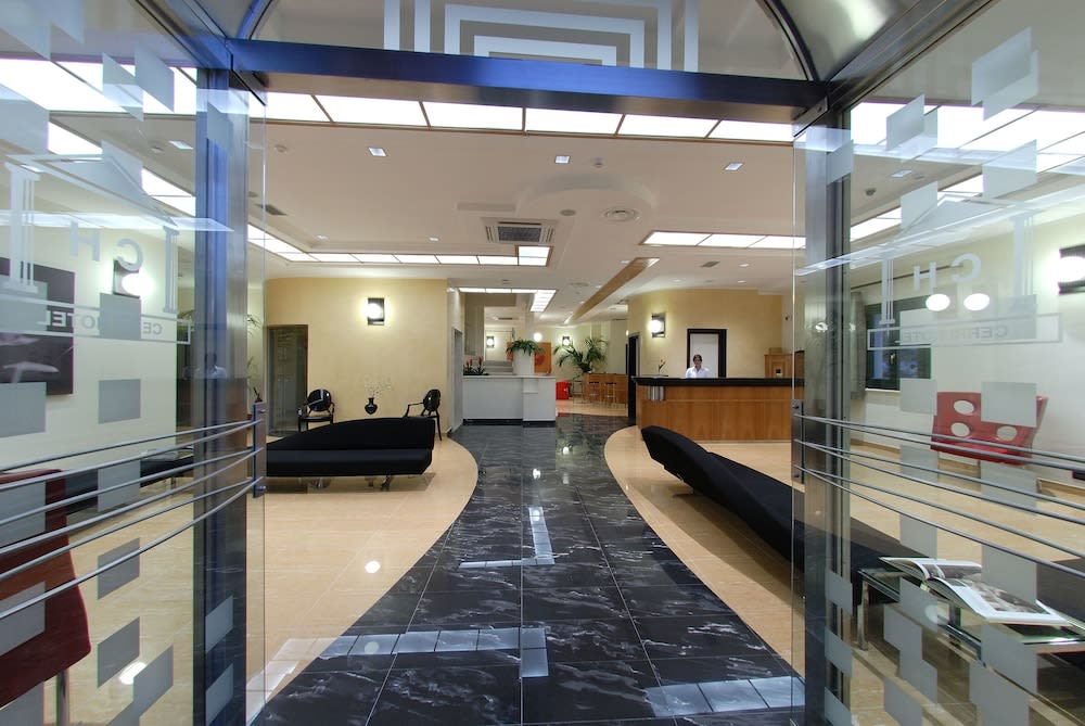 Cerri Hotel 2