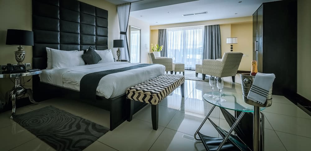 Acacia Premier Hotel 1