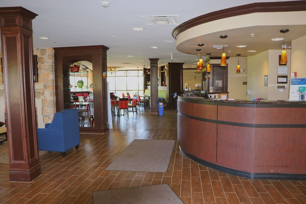 Comfort Suites Edinboro 2