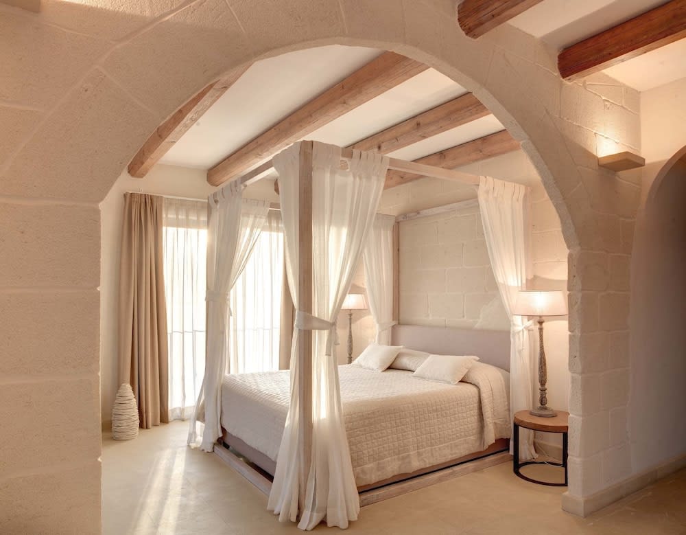 Le Scuderie - Castello Monaci 2