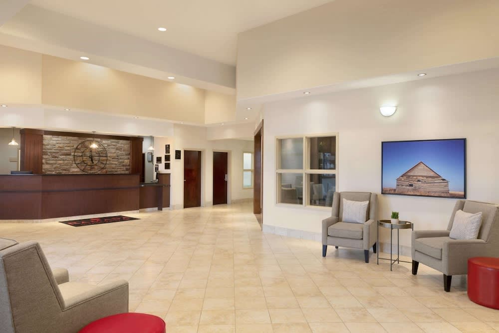 Ramada by Wyndham Drayton Valley 2