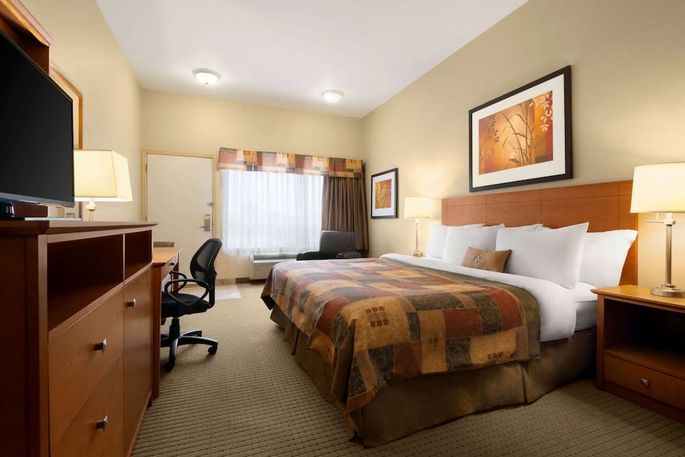 Ramada by Wyndham Drayton Valley 1