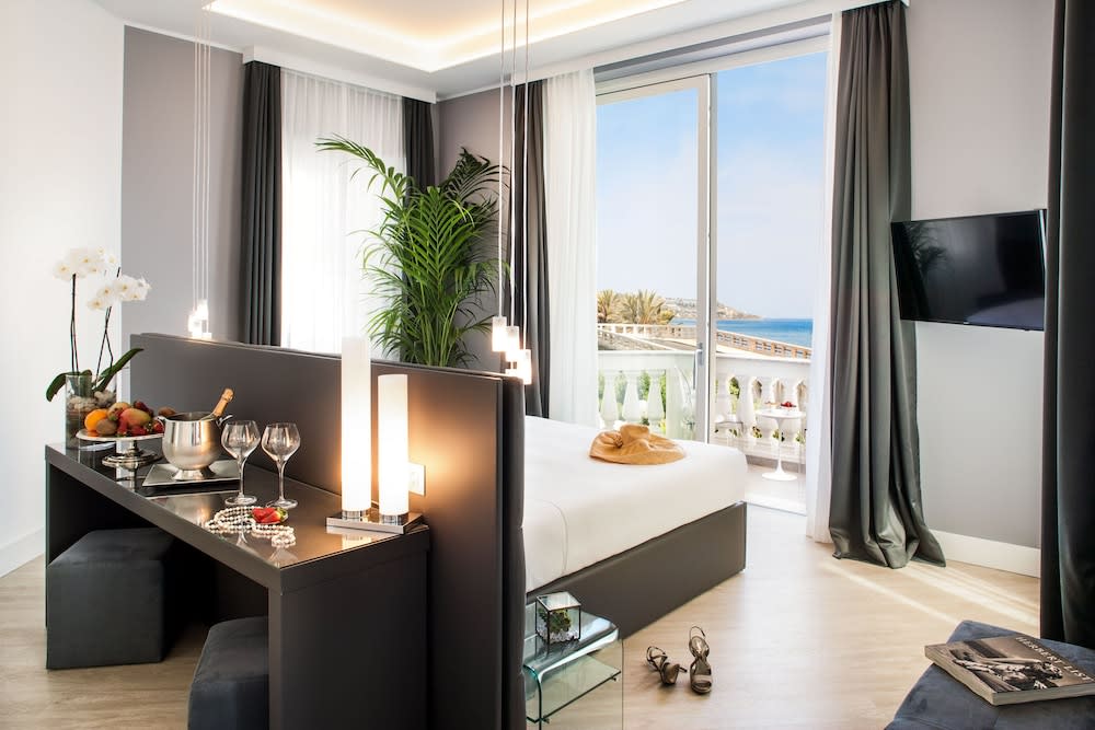 Sanremo Luxury Suites 1