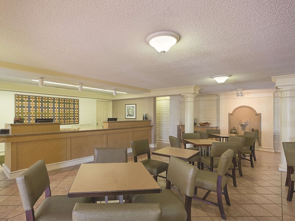 La Quinta Inn by Wyndham San Diego Chula Vista 2