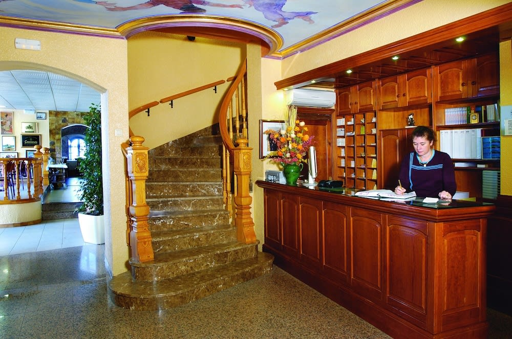 Hotel Restaurant Sol i Vi 2