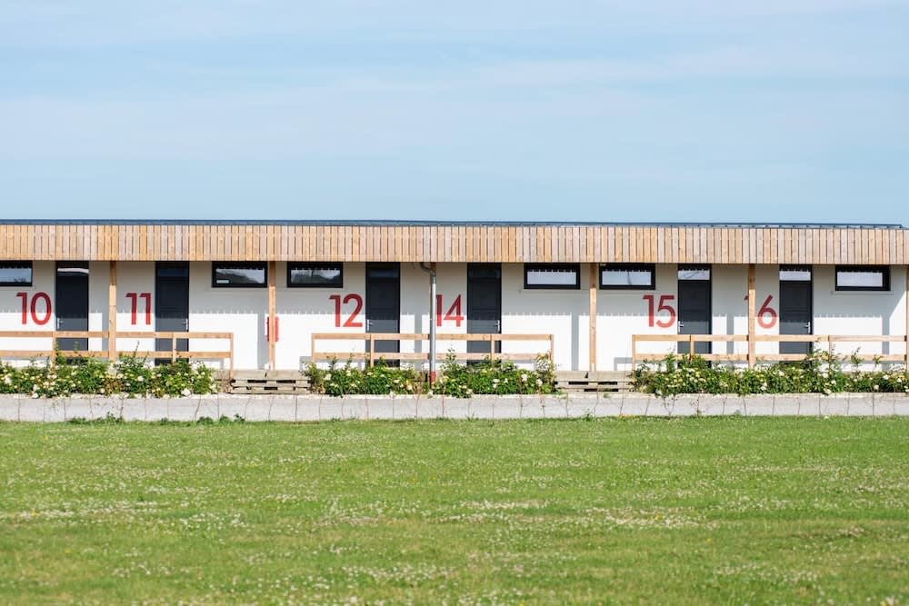 Logis Hôtel & Restaurant de l'Aérodrome de la Baie de Somme 1