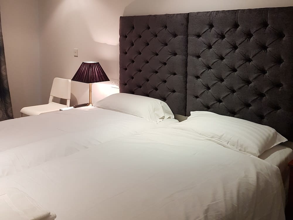 Blagrave Rooms 2