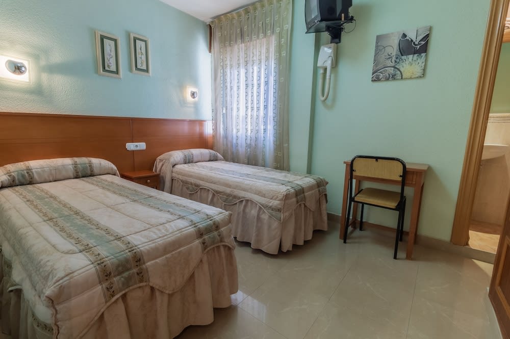 Pensión Isabel by Vivere Stays 5