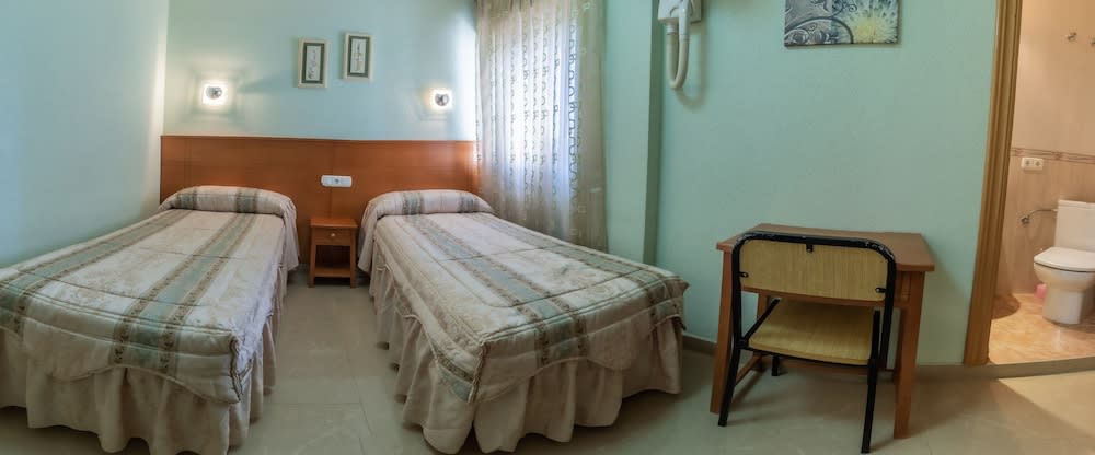 Pensión Isabel by Vivere Stays 4