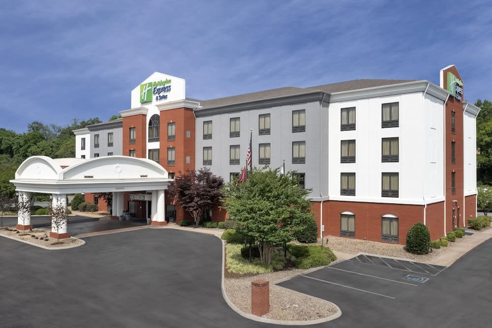 Holiday Inn Express & Suites KNOXVILLE-CLINTON by IHG 1