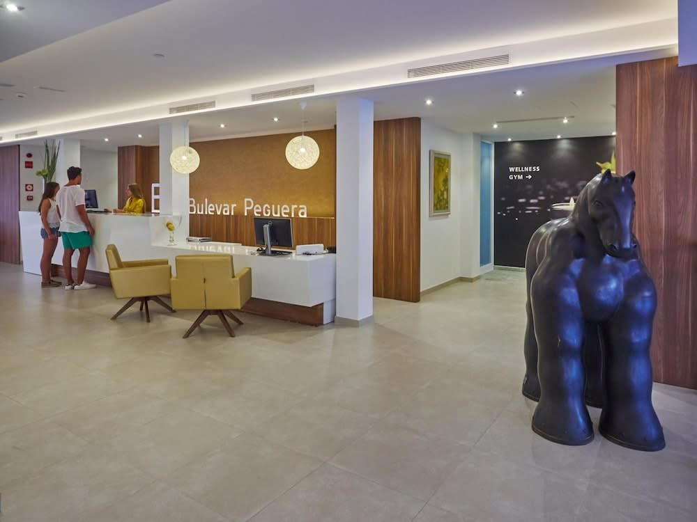 BQ Bulevar Peguera Hotel - Adults Only 3