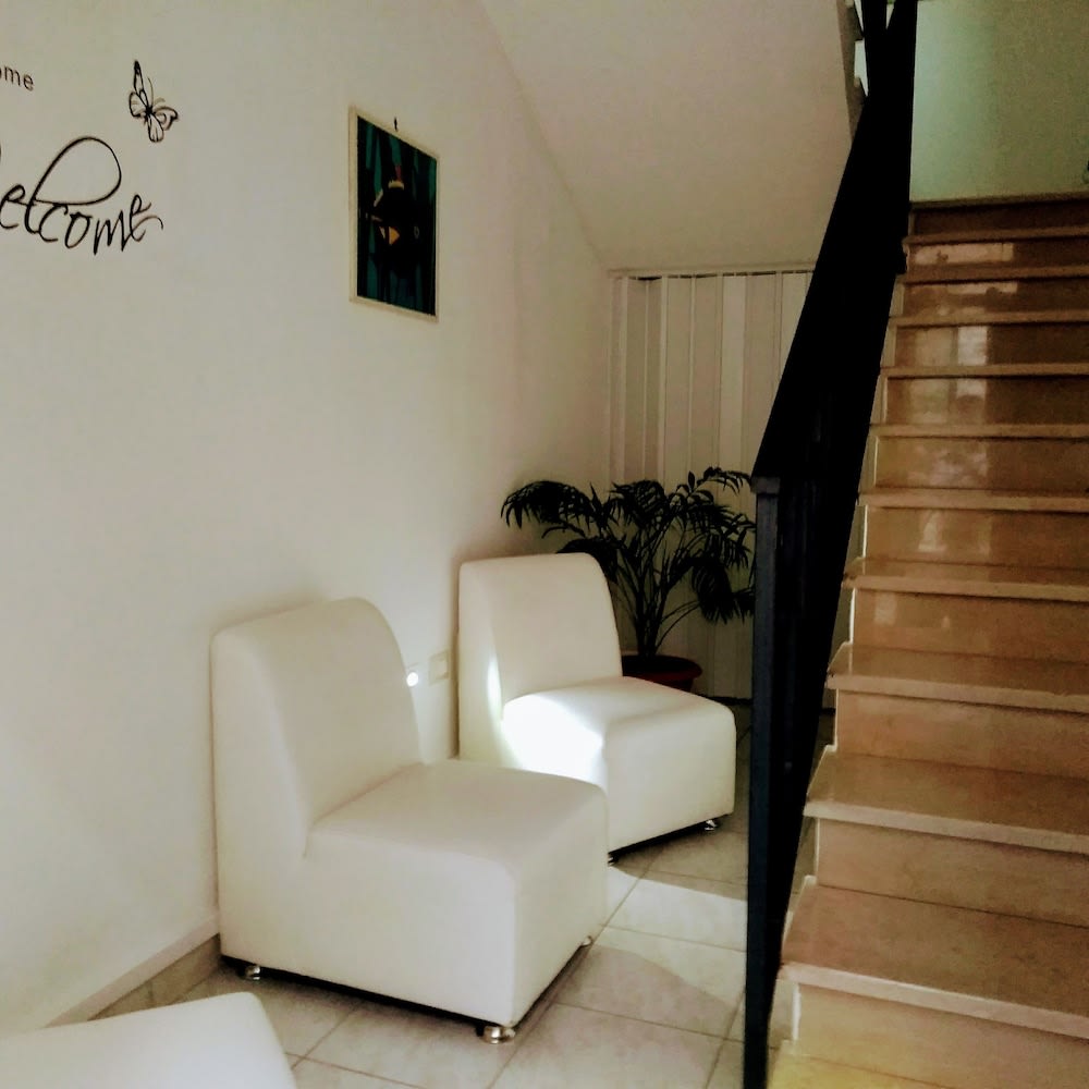 Mirage B&B 2
