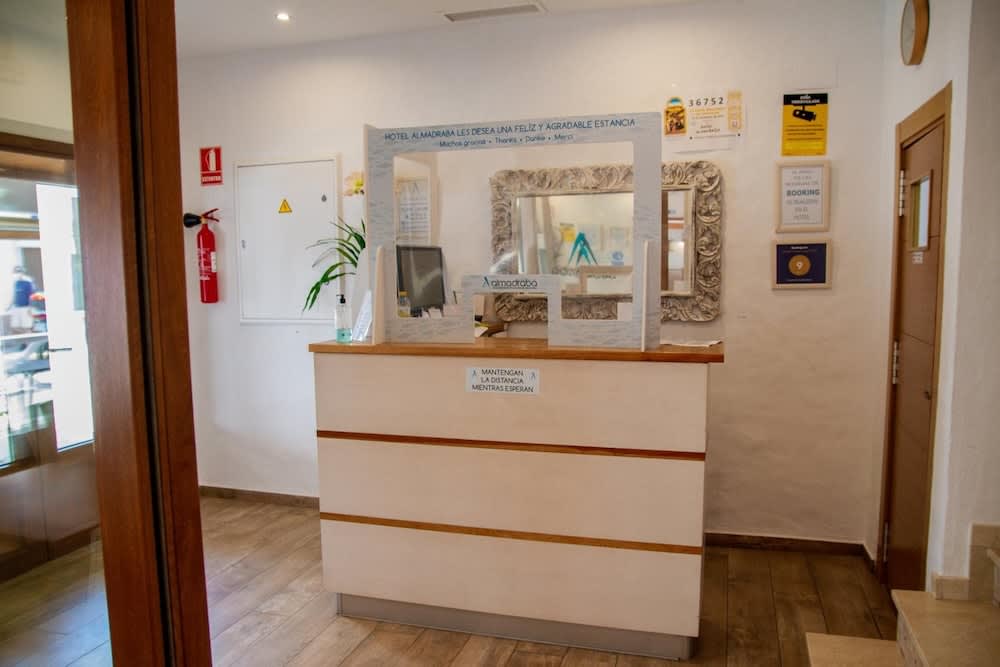 Hotel Almadraba 2