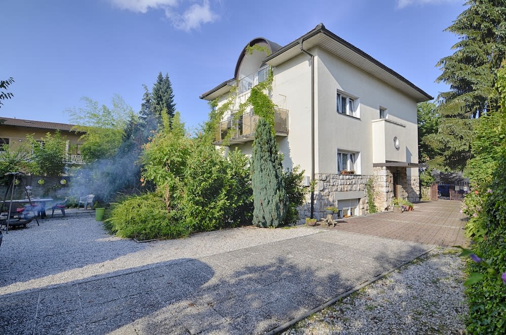 Family Guesthouse GreenSLO 1