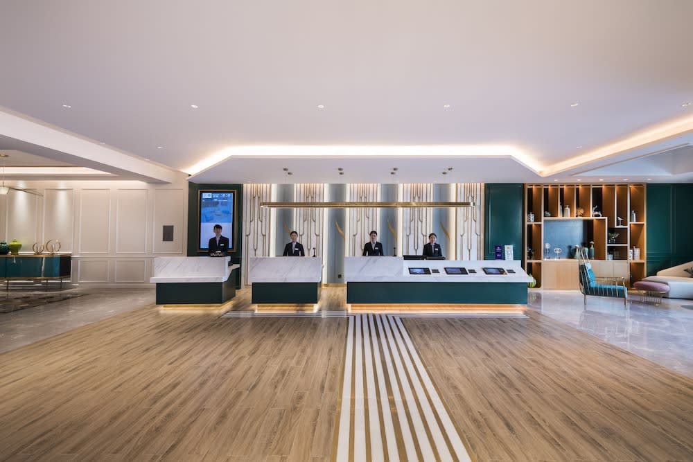 Mercure Shanghai Yu Garden On the Bund 4