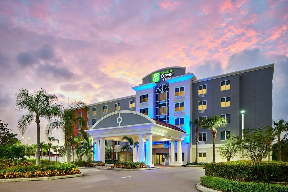 Holiday Inn Express & Suites PORT ST. LUCIE WEST by IHG 1