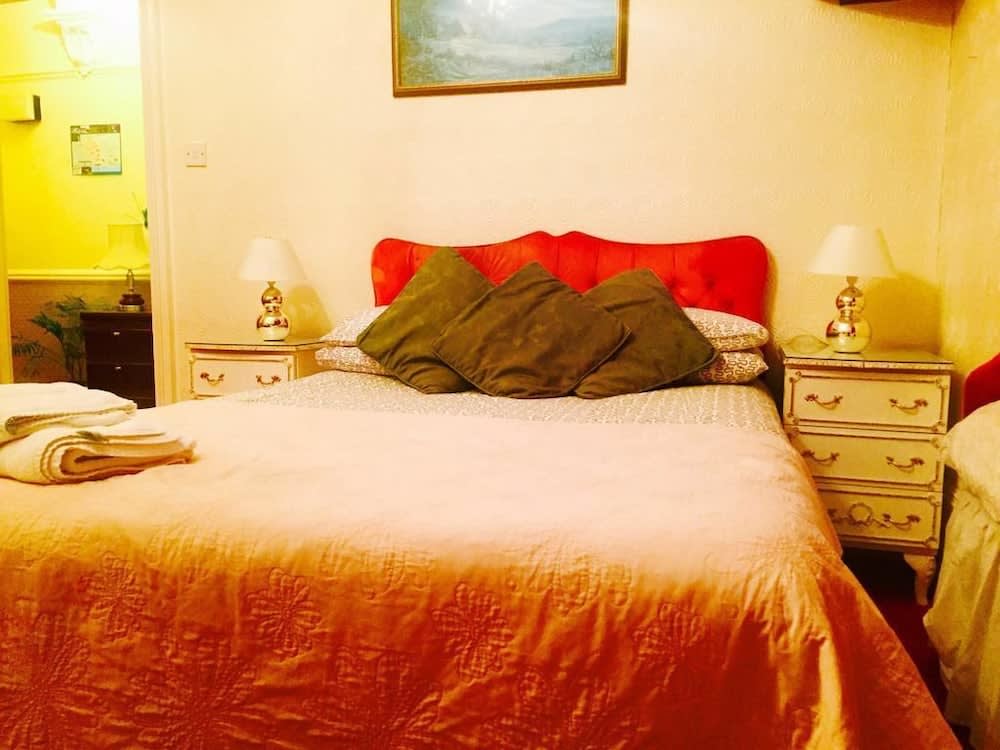 Southend Inn Hotel - Close to Beach, Train Station & Southend Airport 2