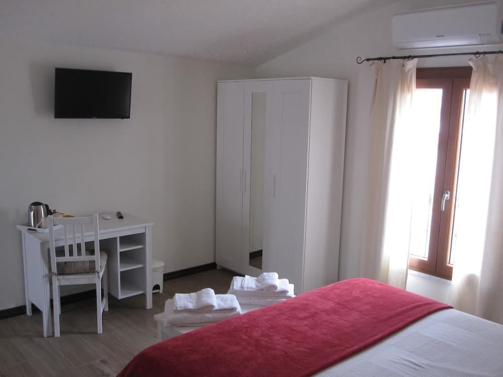 Bomarosa B&B 2