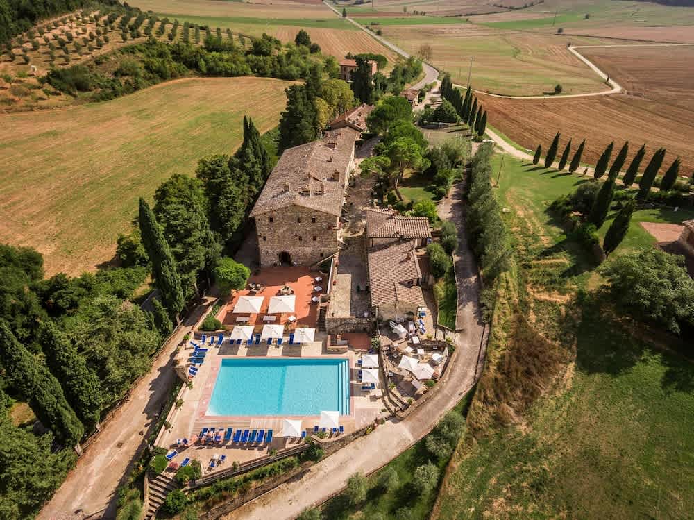 Borgo Il Poggiaccio Residenza Turistico Alberghiera 1