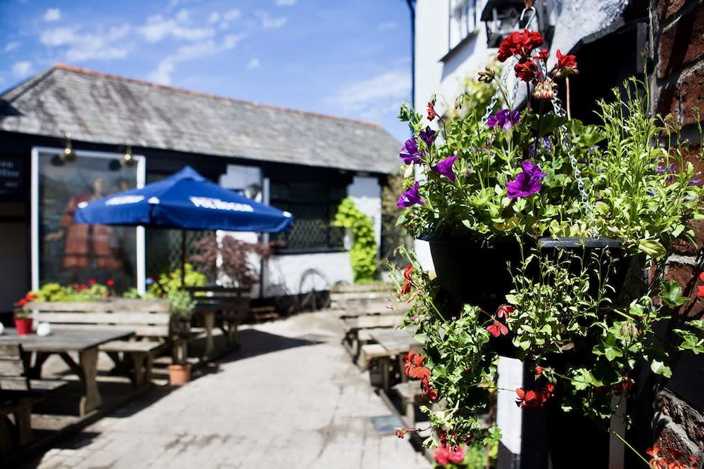 The Tree Inn 1