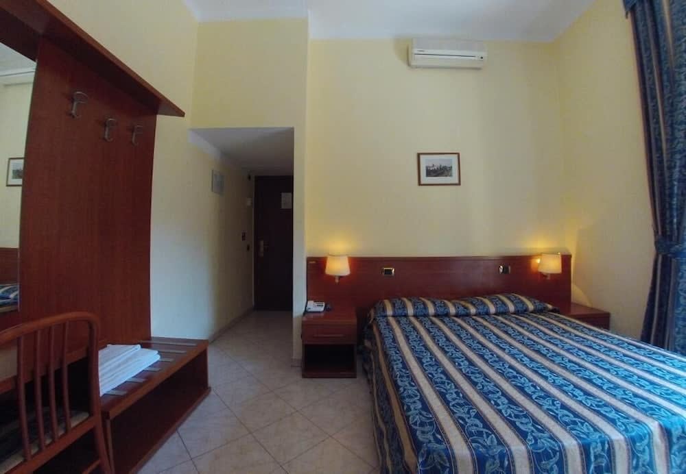 Hotel Ferrari 1