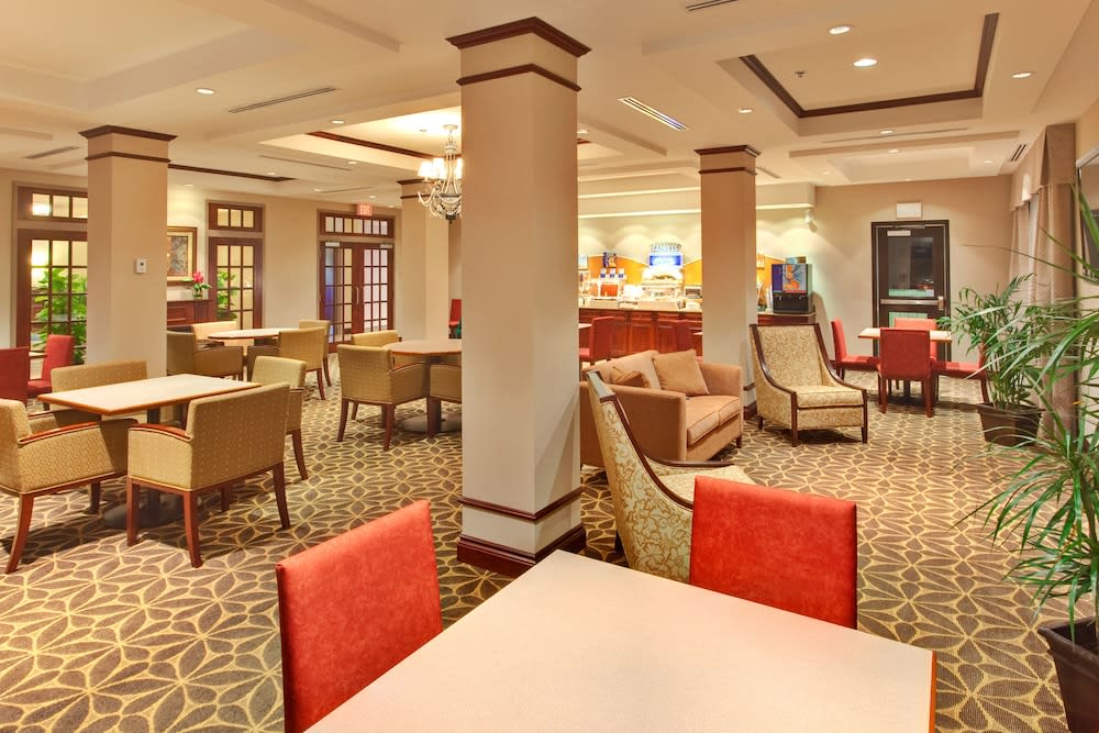 Holiday Inn Express & Suites BROCKVILLE by IHG 1