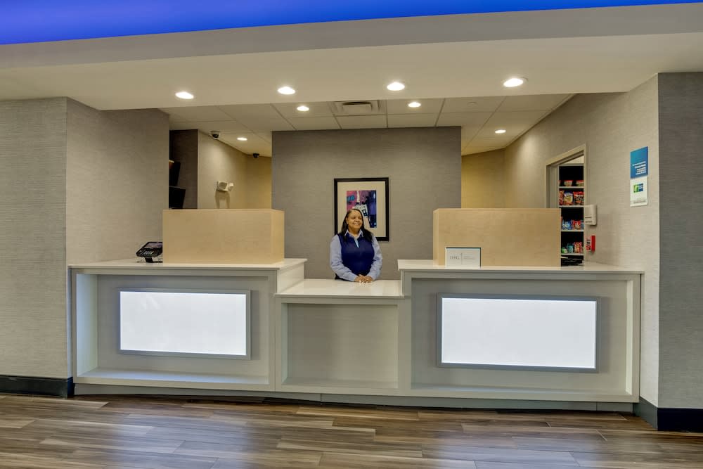 Holiday Inn Express & Suites NASHVILLE-OPRYLAND by IHG 2