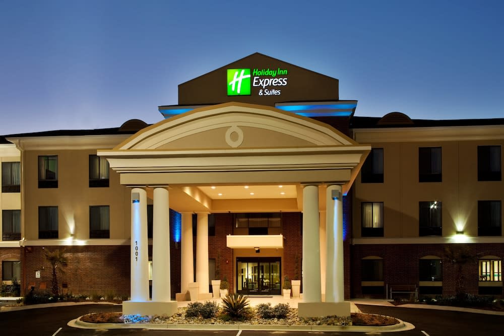 Holiday Inn Express & Suites PICAYUNE-STENNIS SPACE CNTR. by IHG 1