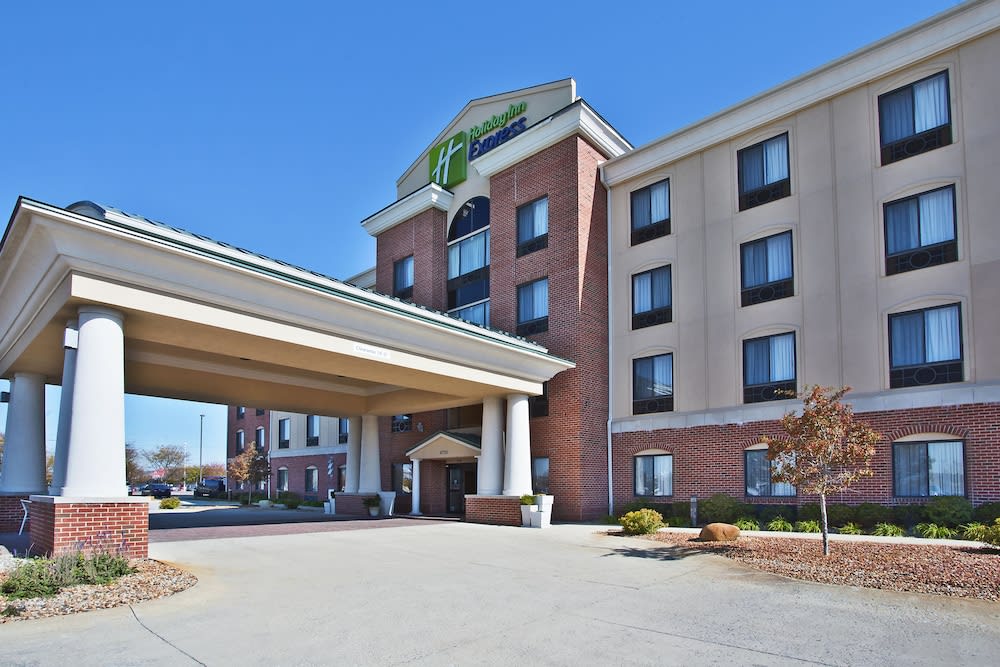 Holiday Inn Express & Suites ANDERSON by IHG 1
