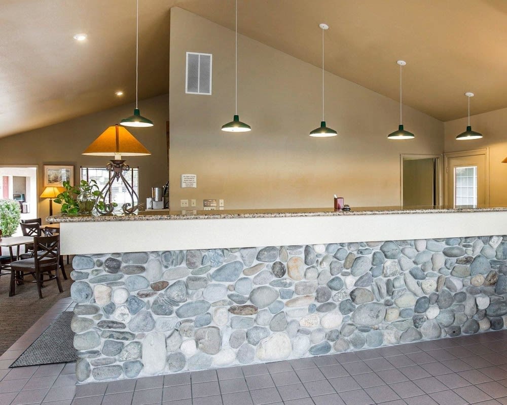 Quality Inn & Suites Minden 2