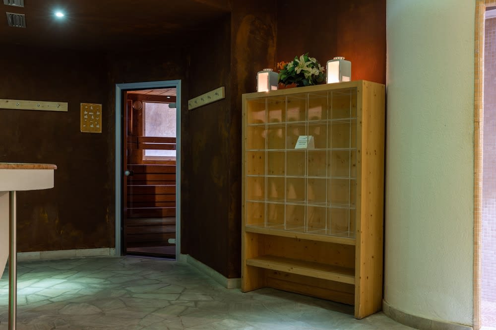 Hotel Alpine Mugon 1