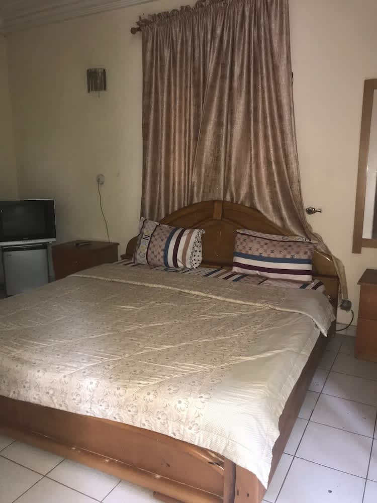 New City Hotel 2