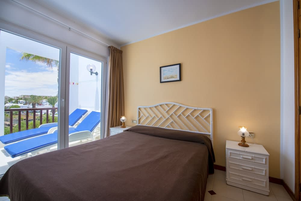 Camel's Spring Club 2