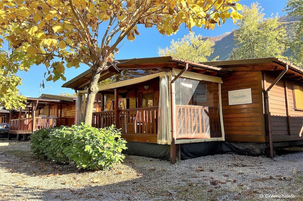 Sunwaychalets Lago di Lugano 1