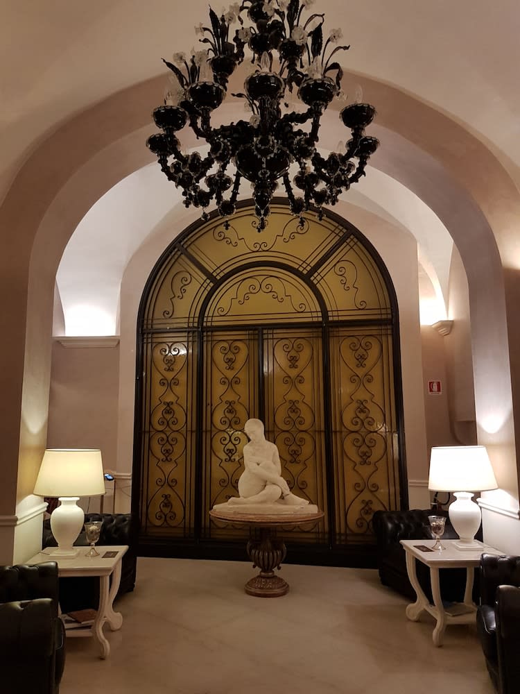 Suite Hotel Santa Chiara 3