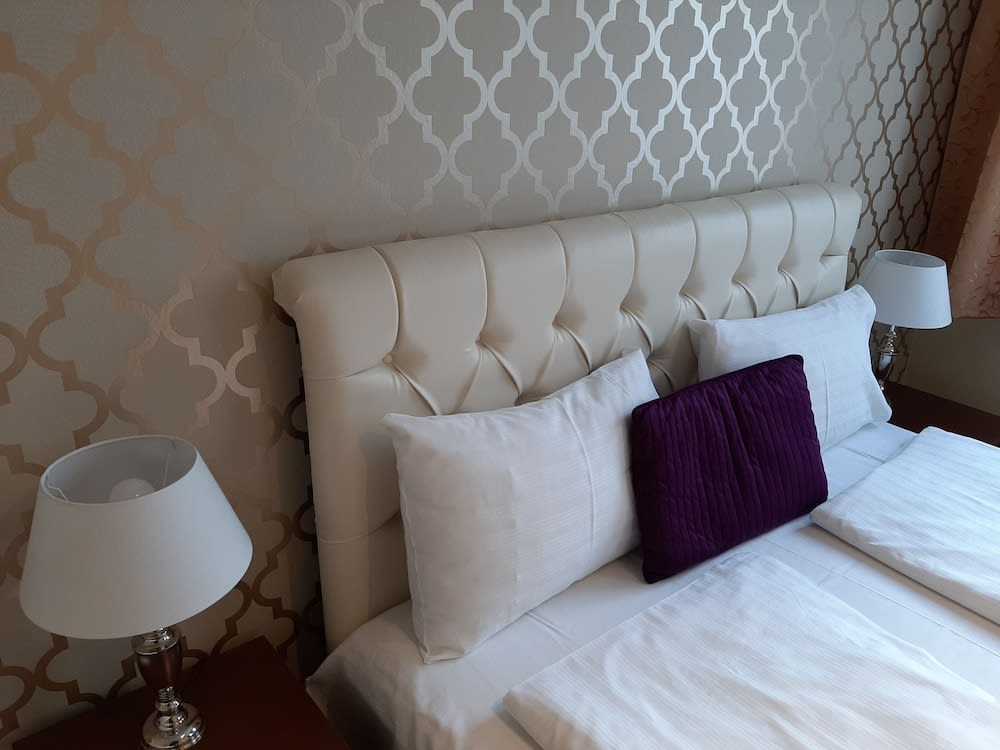 Trendy Deluxe Apartments 3