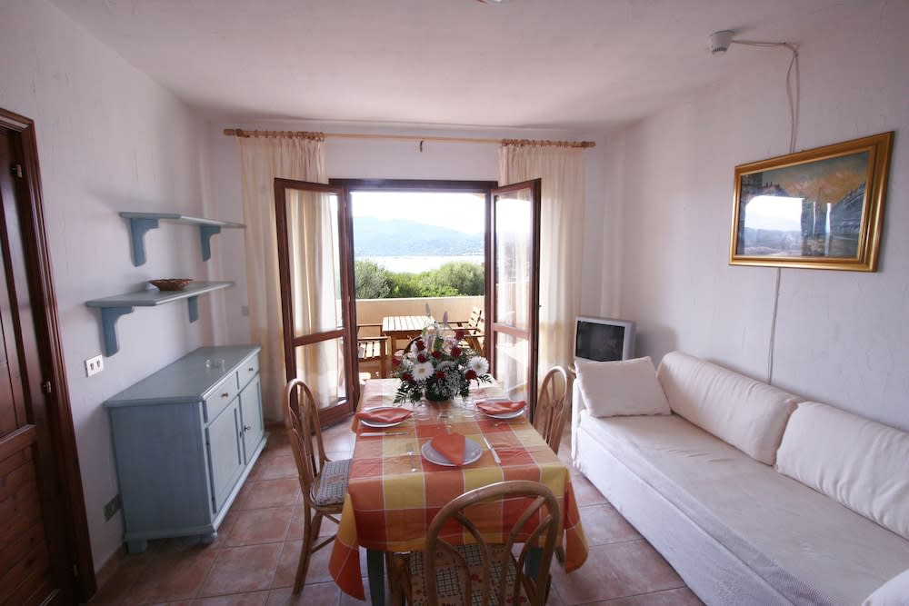 Residence Le Corti Di Marinella 3