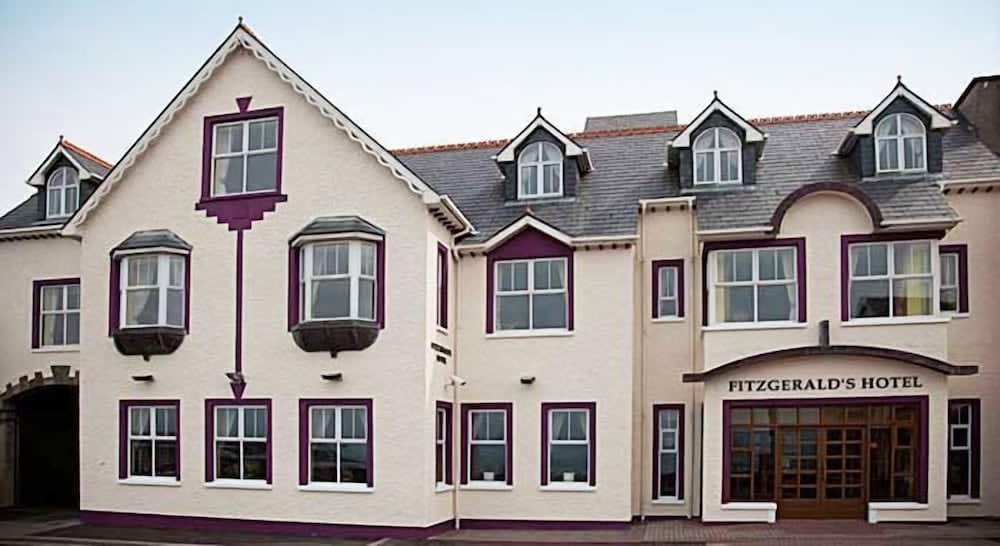 Fitzgeralds Hotel 1