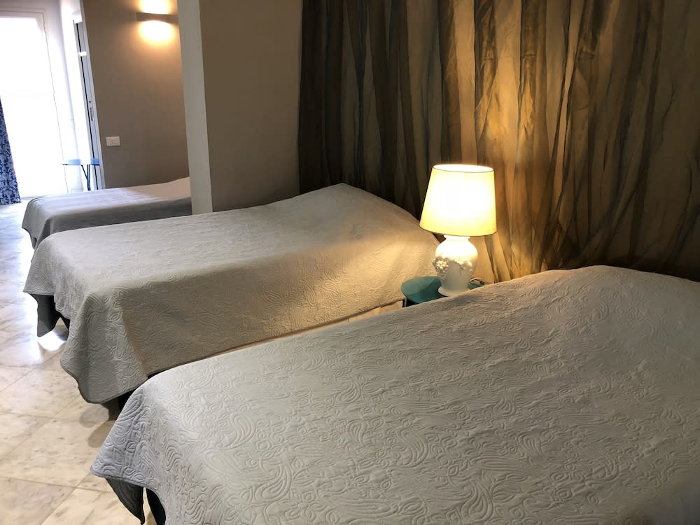 Hotel Portorais 2