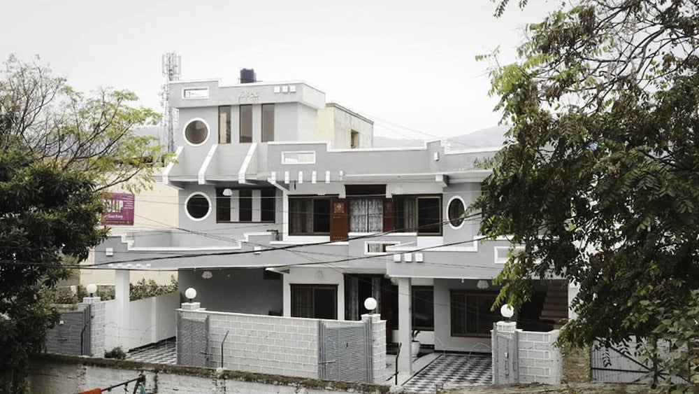 Tulip Guest House Abbottabad 1