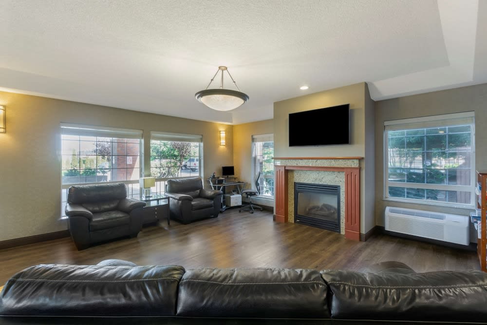 Best Western Plus Park Place Inn & Suites 2