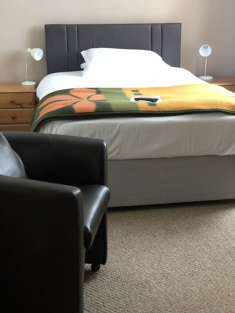 The Hunt Lodge 1