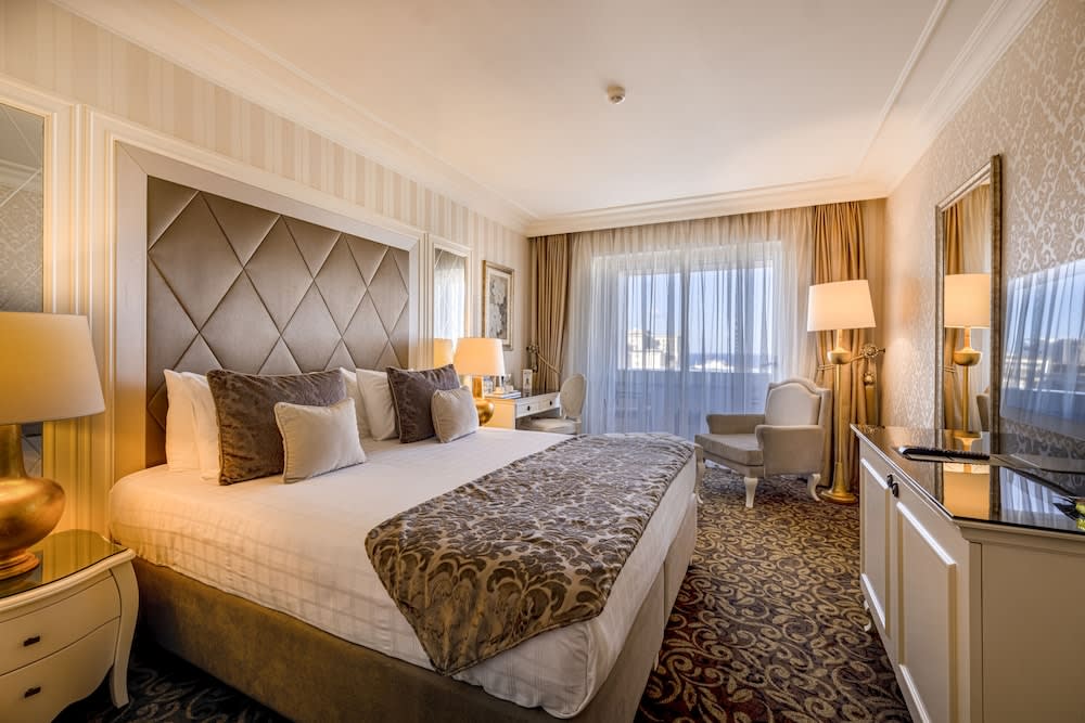 Grand Pasha Hotel & Spa Kyrenia 4