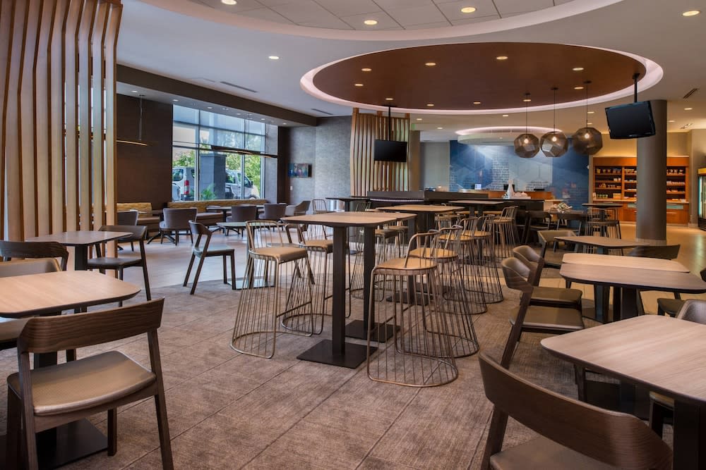 SpringHill Suites Pittsburgh Southside Works 2