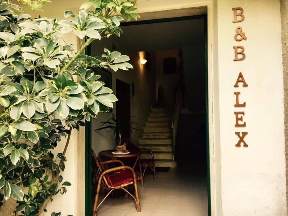 Bed & Breakfast Alex 2