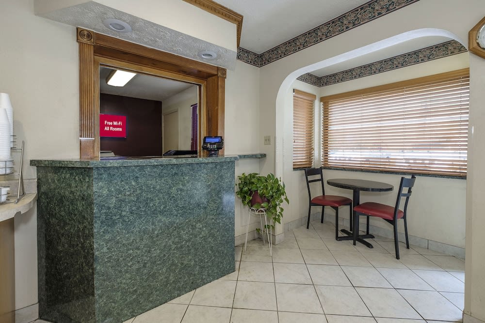 Red Roof Inn Edgewood 2