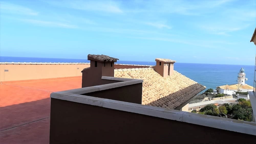 Aparthotel El Faro 1