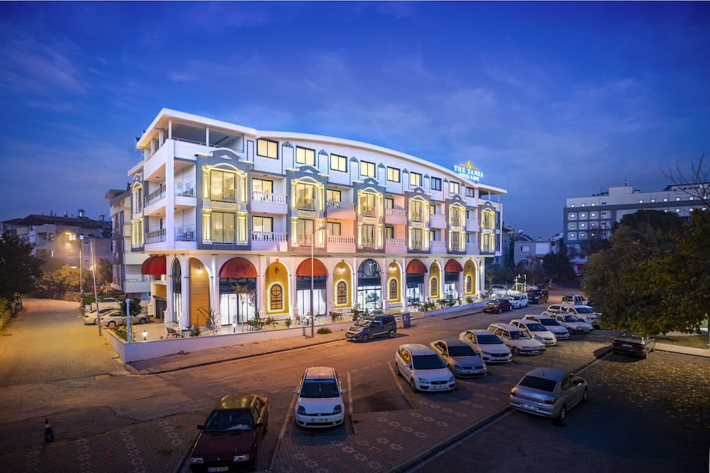 The Sansa Hotel & Spa 1